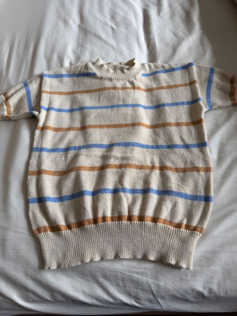 Ladies’ short sleeve knitted jumper