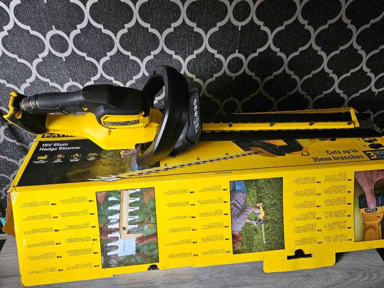 Cordless stanley fatmax hedge cutter 