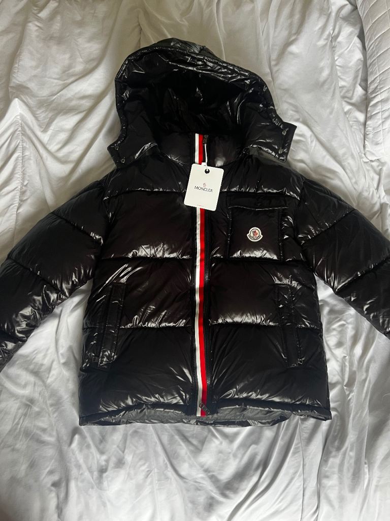 Men’s moncler puffer coat