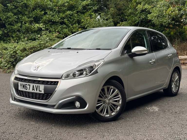 2018 Peugeot 208 1.2 PureTech 82 Allure 5dr HATCHBACK Petrol Manual