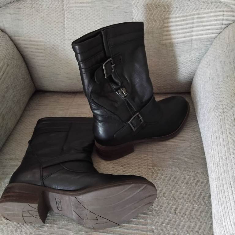 Clarks ladies soft black leather mid calf boots