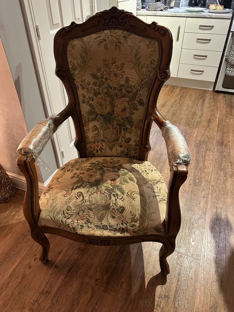 image for Antique Queen Anne chair