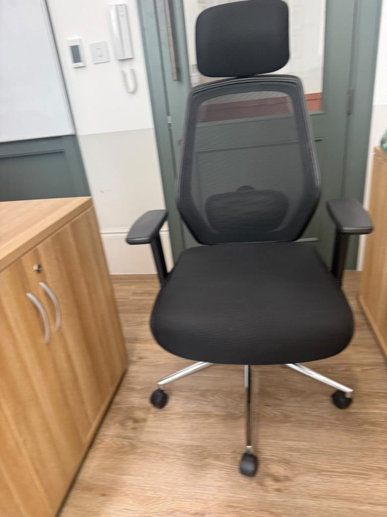 Large backed manager chair – As Good As New