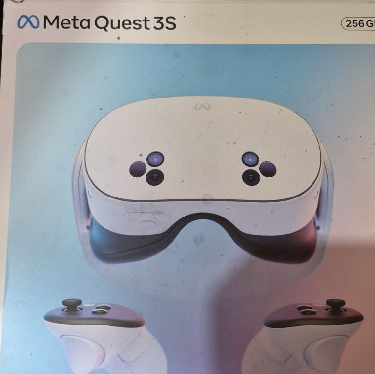 Quest 3s 256gb used once 
