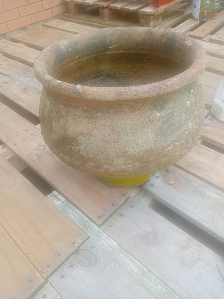  Large Antique terracotta pot