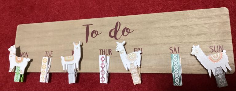 Llama Peg board / stationery for office or desk for kids - days of week