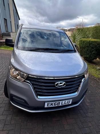 Hyundai I800 Silver metallic finish 8 seater mpv immaculate condition 