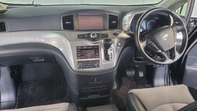 Nissan egrand e52 rider 2.5 auto in black japanese import only 57k miles 2014 