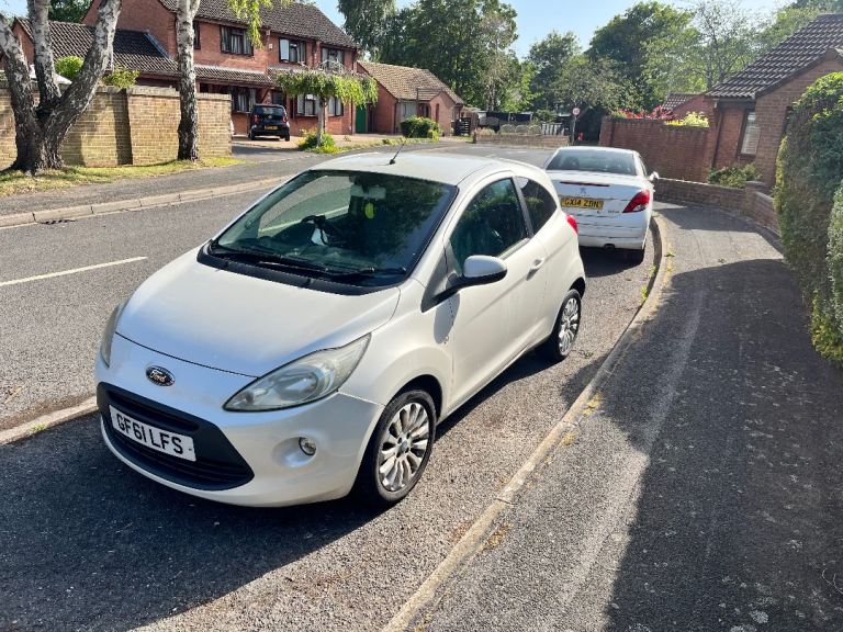 FORD KA ZETEC 1.2 PETROL NEW MOT A/C TAX £35 PORTSMOUTH 