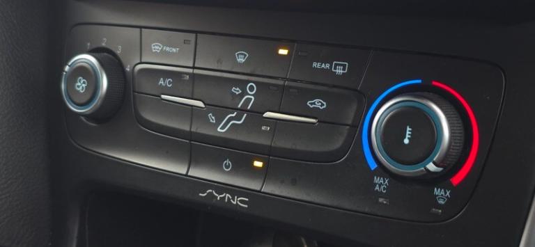 2015 Ford Focus ZETEC HATCHBACK Petrol Manual