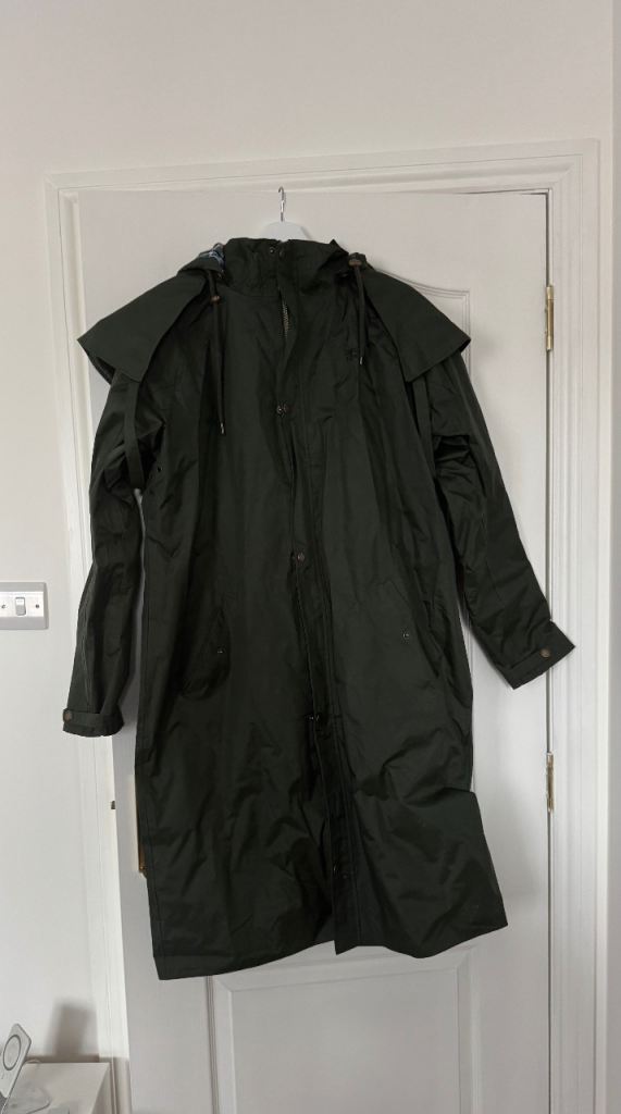 Lighthouse Men’s Large Long Raincoat