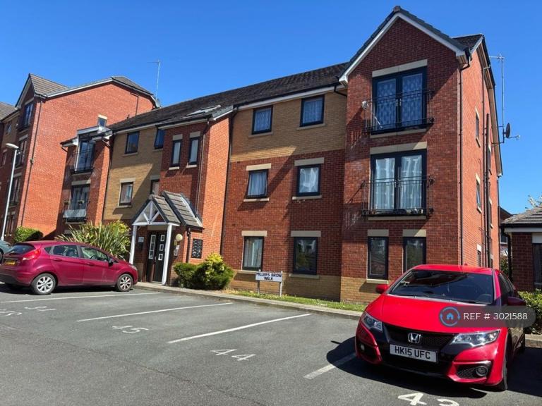 2 bedroom flat in Millers Brow Walk, Manchester, M9 (2 bed) (#3021588)