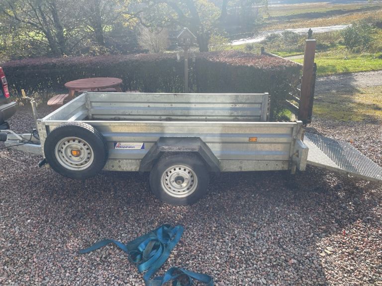 Indespension braked 8x4 trailer