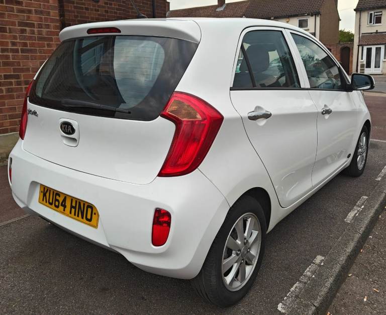 2015 kia picanto 1.2 automatic. 1 owner