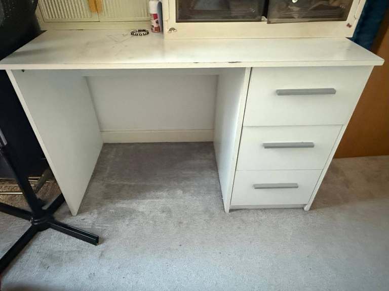 White Desk with 3 Drawers – Good Condition