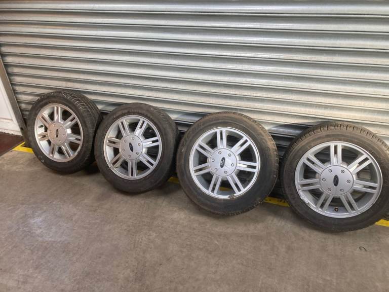 CLASSIC FORD FIESTA ALLOY WHEELS TO FIT FORD FIESTA AND OTHER MODELS POSSIBLY. 