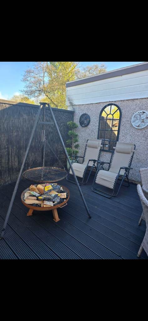 Cast Iron Fire Pit with Tripod Grill System