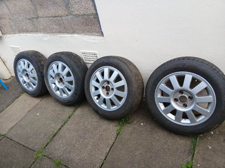 4 Alloy Wheels +NEW Tyres