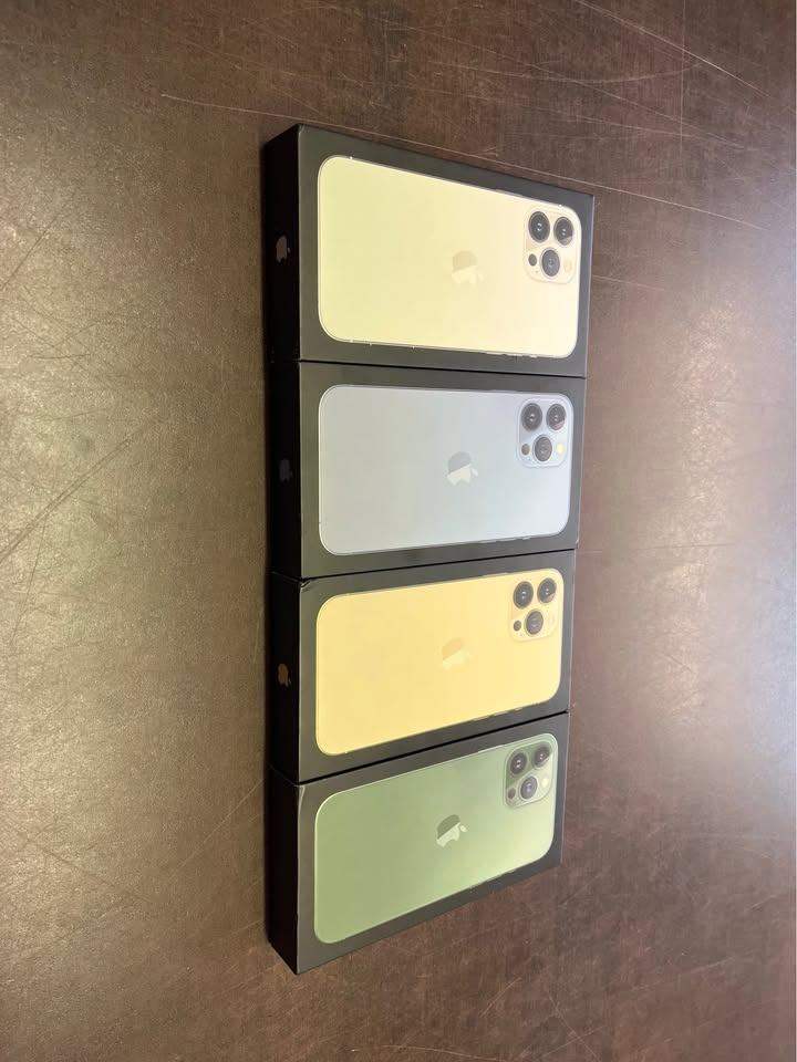 iPhone 13 Pro 128gb £750 256gb £820 unlocked very good condition with Apple warranty