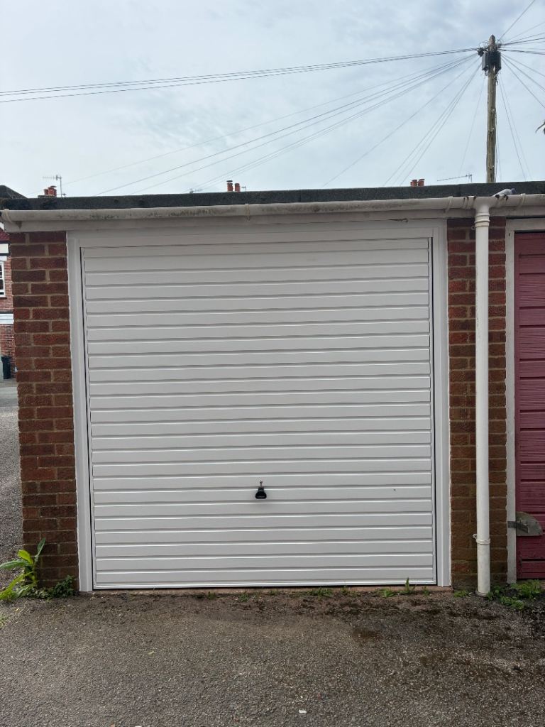 Garage for rent 