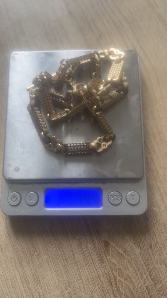 Gold 75 gram weight. 26 length  nee