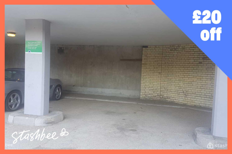 Parking Space available to rent in London (SW11)