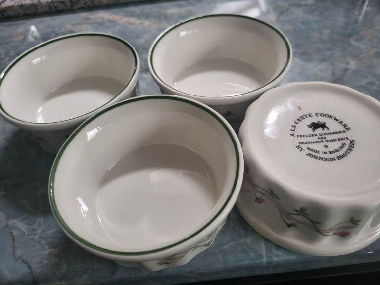 VINTAGE JOHNSON BROTHERS ETERNAL BEAU RAMEKIN DISHES.