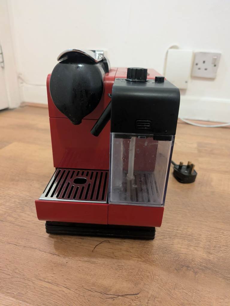 Nespresso Lattissima plus Coffee Maker