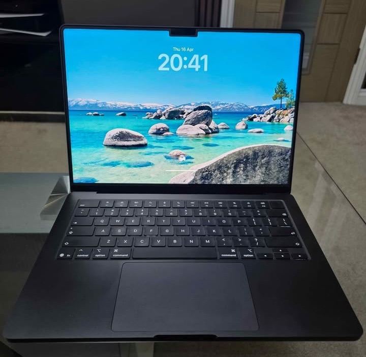 MacBook Pro M1 Pro 14" 16GB / 512GB