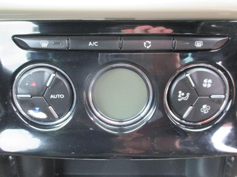 2018 DS Automobiles DS 3 1.2 PureTech Cafe Racer Euro 6 (s/s) 3dr HATCHBACK Petrol Manual