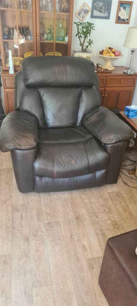 Reclining Armchair 