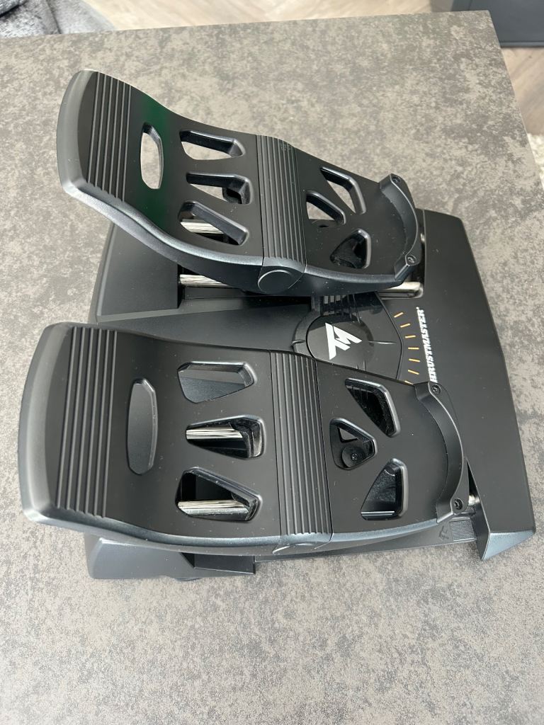 Thrustmaster T-Flight Hotas One flight joystick - Full Kit with pedals