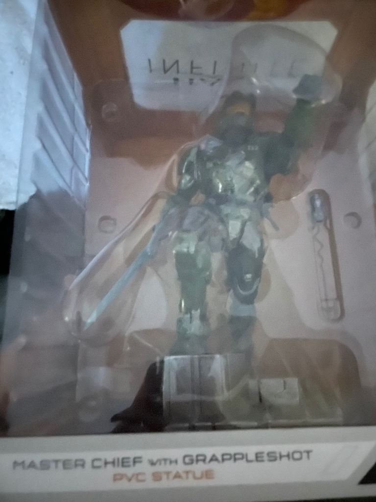Halo Infinite Master Chief With Grappleshot PVC Statue Factory