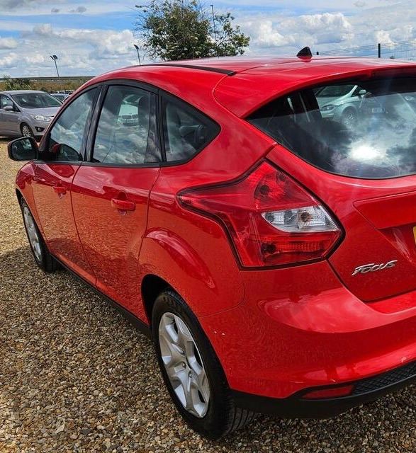 2013 - £35 ROAD TAX A YEAR) FORD FOCUS 1.0 ZETEC *MOT-MAR 2027*like mazda 3 vauxhall astra
