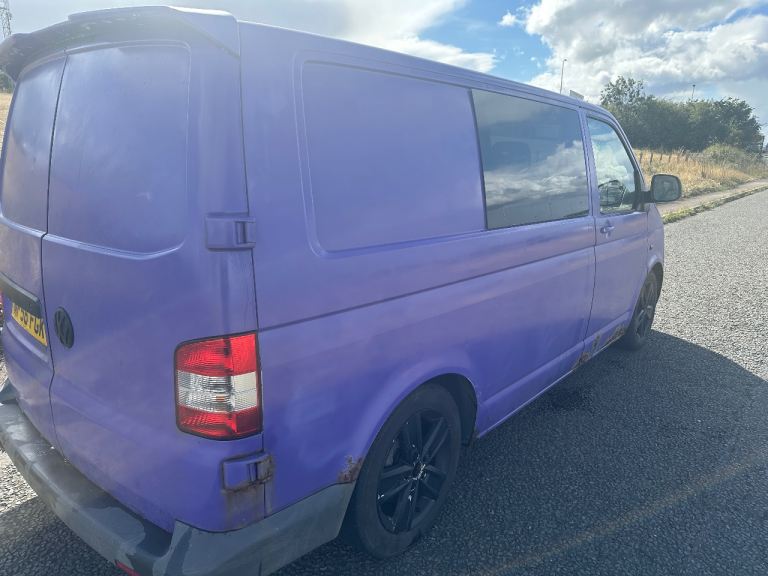 Volkswagen Transporter T5 1.9TDi