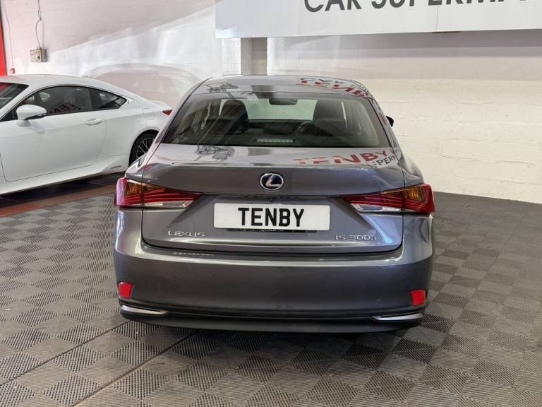 2018 Lexus IS 300h Executive Edition 4dr CVT Auto SALOON PETROL/ELECTRIC Automatic