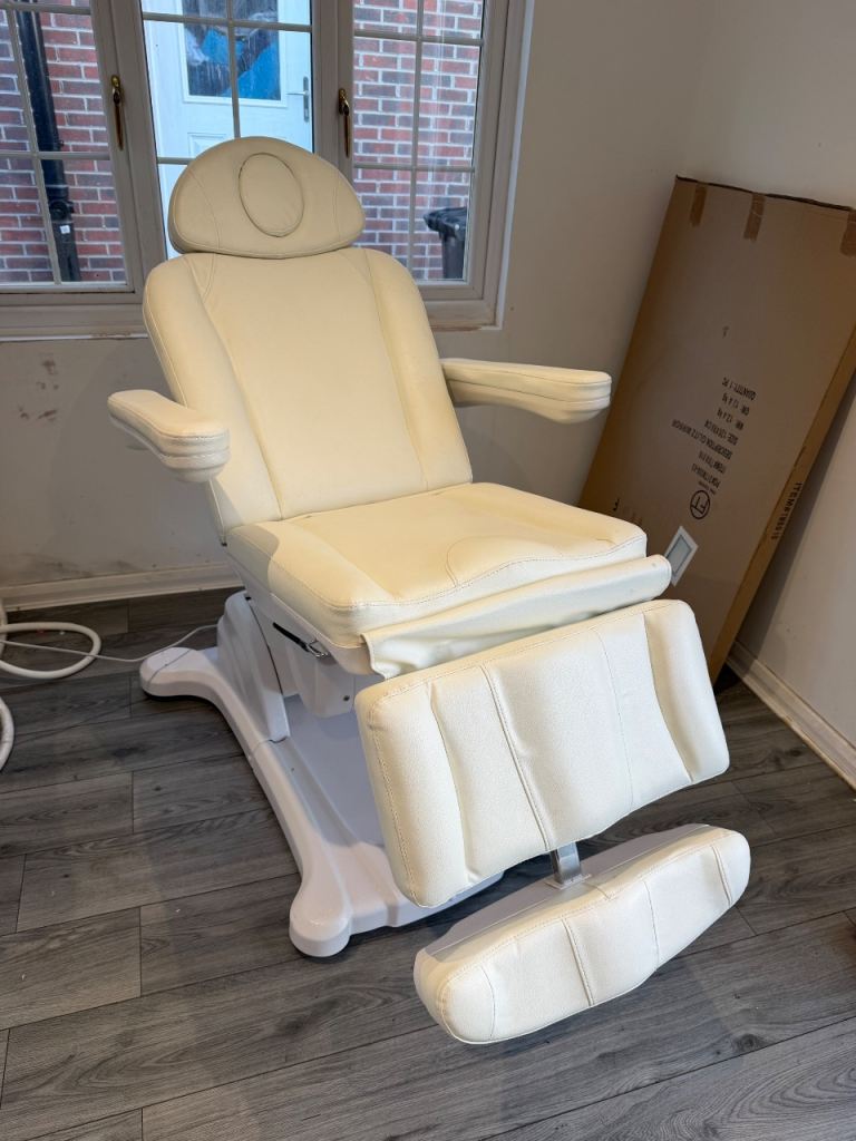 4 motor Electric recline beauty chair