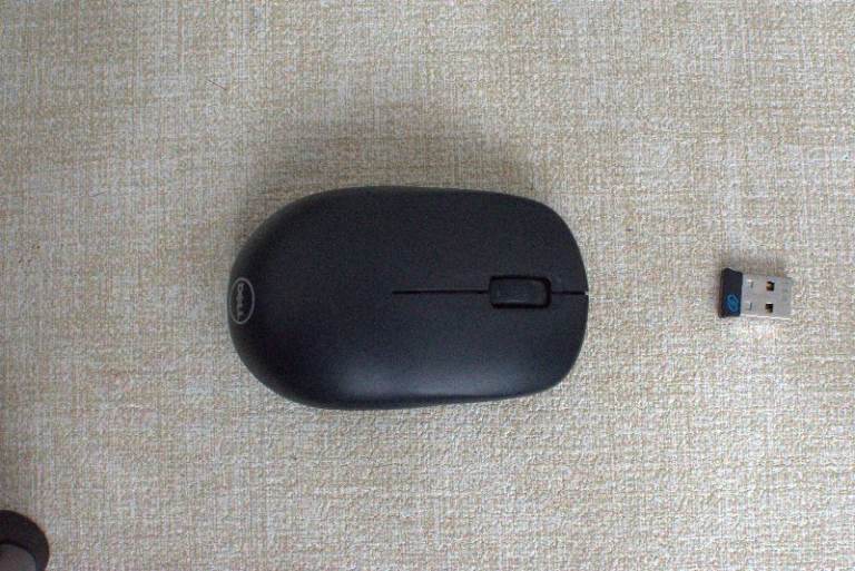 Dell Wireless Mouse with USB Receiver – As Good As New