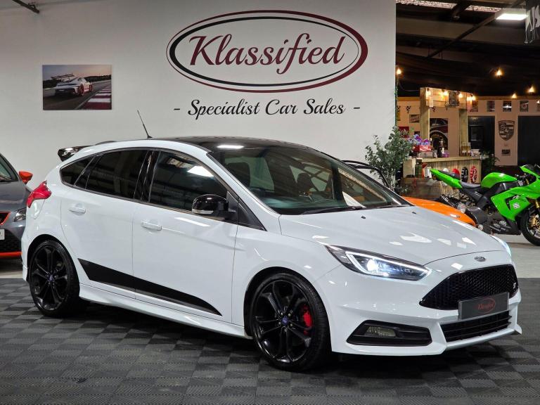 2015 Ford Focus 2.0 TDCi ST-2 Euro 6 (s/s) 5dr HATCHBACK Diesel Manual