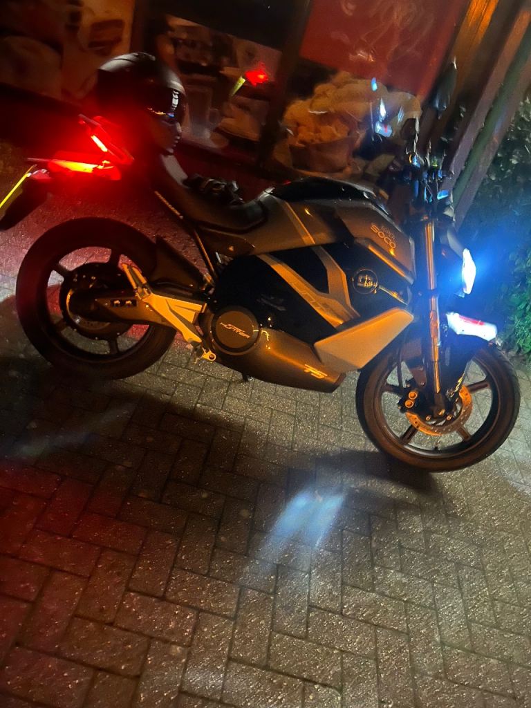 Super soco street hunter - dual battery 