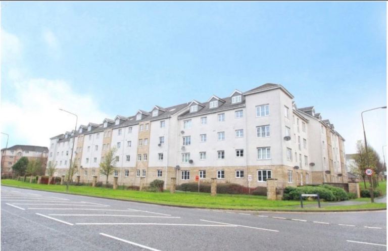 2 Bed Ground floor Flat, Queens Crescent