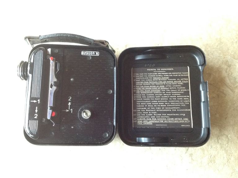 VINTAGE PATHESCOPE BABY CINE 9.5mm CAMERA WITH INSTRUCTIONS & CASE