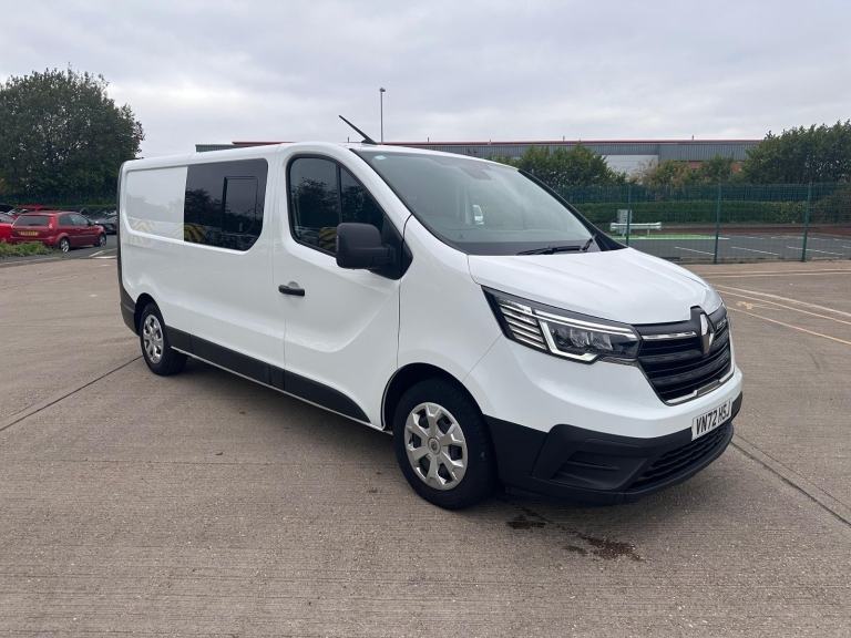 2022 Renault Trafic L2, Rentault Traffic crew van, SWB crew van, DCIV