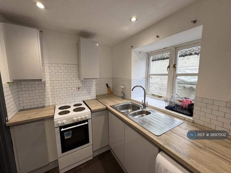 1 bedroom house in St James Court, King's Lynn, PE30 (1 bed) (#2897002)
