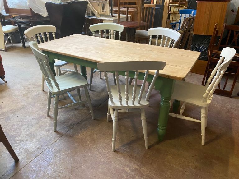 ORIGINAL VICTORIAN PITCH PINE PLANK TOP 6 SEATER DINING TABLE WITH X 6 CHAIRS ,GREAT  CONDITION,