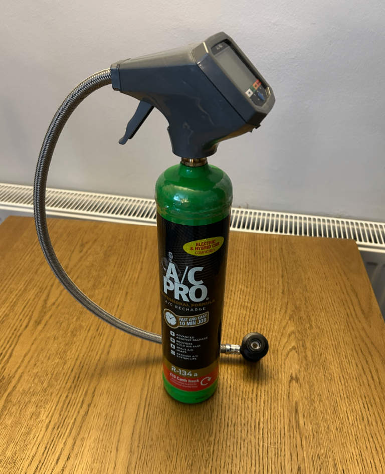 A/C Pro aircon refresh digital unit and cannister