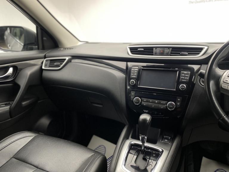 NISSAN QASHQAI 1.6 dCi Tekna 2016