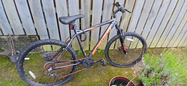Men's grey/orange 26" bike with gears