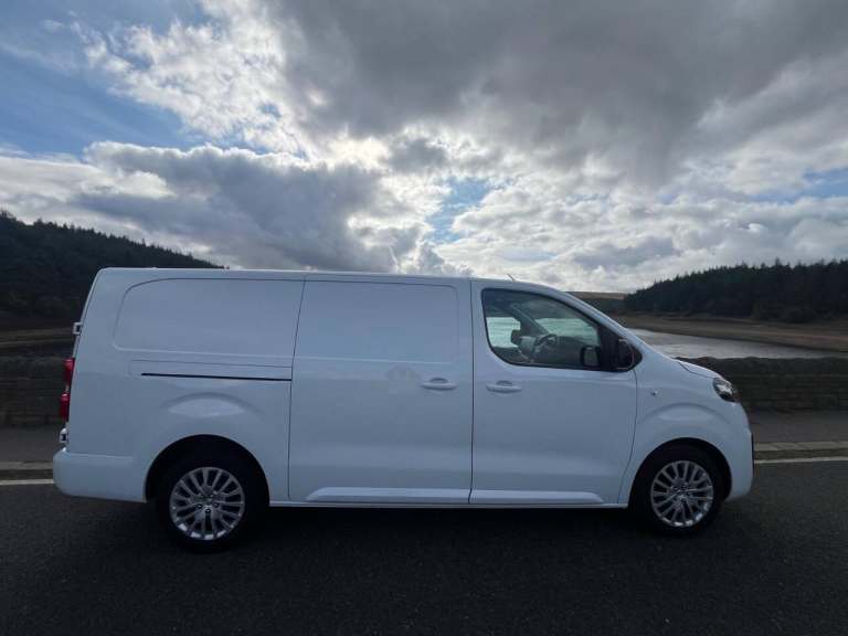 Vauxhall Vivaro 2900 1.5d 100PS Pro H1 Van Diesel