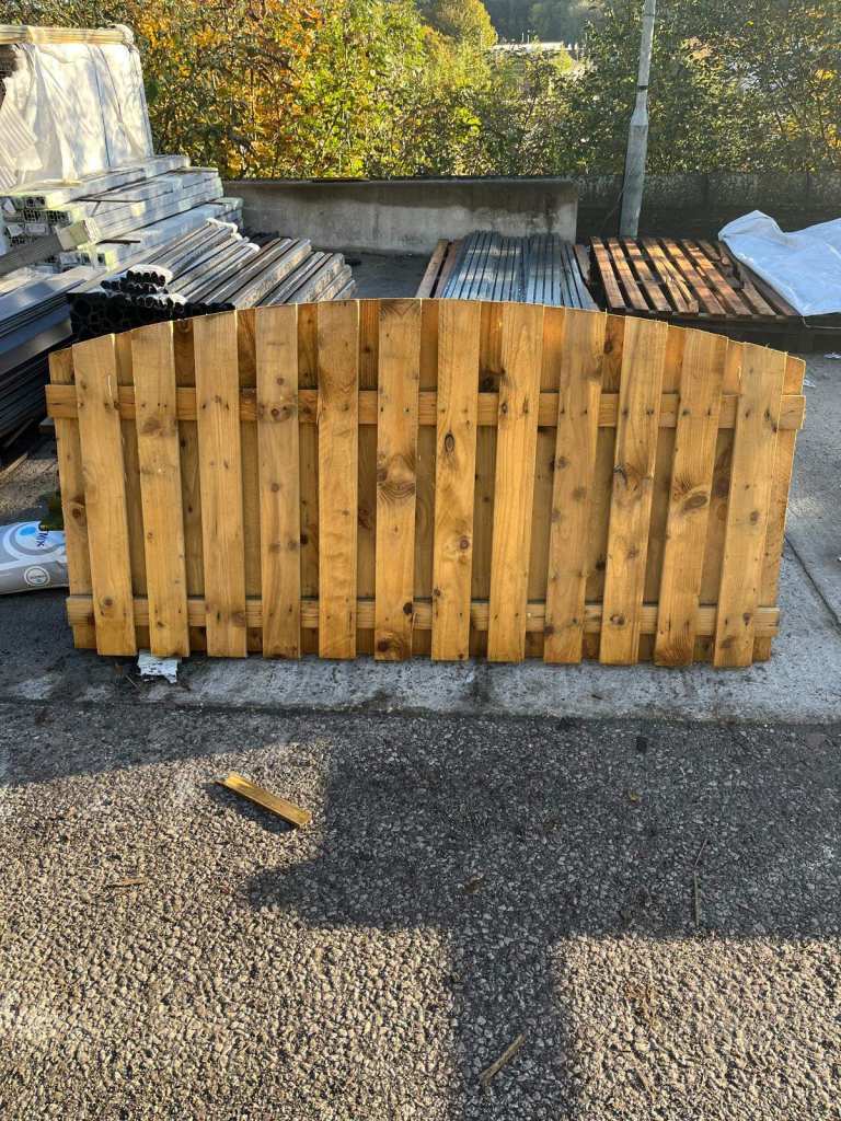 8x Arched double sided panels 6ft x 3ft